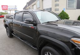 2017 Toyota Tacoma - Thumbnail 14