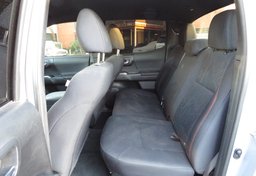 2019 Toyota Tacoma - Thumbnail 30