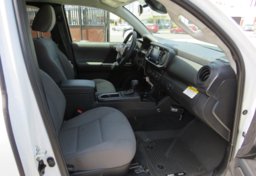 2021 Toyota Tacoma - Thumbnail 25