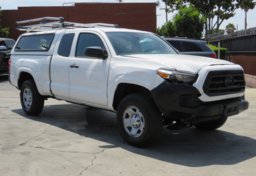 2021 Toyota Tacoma - Thumbnail 2