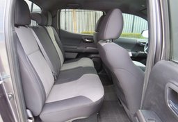 2021 Toyota Tacoma 4WD - Thumbnail 31