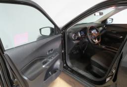 2021 Nissan Kicks - Thumbnail 18