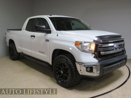 Picture of 2017 Toyota Tundra