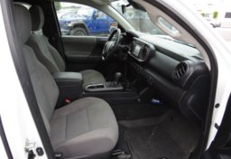 2018 Toyota Tacoma - Thumbnail 24