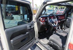 2020 Jeep Gladiator - Thumbnail 26