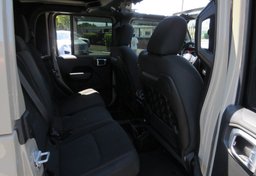 2020 Jeep Gladiator - Thumbnail 31