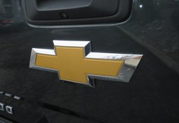 2018 Chevrolet Silverado 2500HD - Thumbnail 28