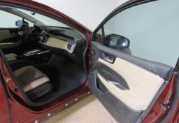 2020 Honda Clarity Plug-In Hybrid - Thumbnail 18