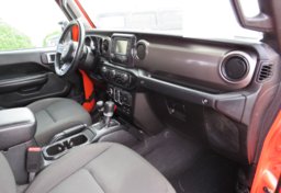 2020 Jeep Gladiator - Thumbnail 23