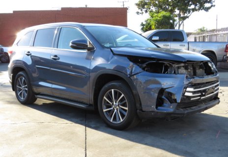 Picture of 2018 Toyota Highlander