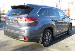 2018 Toyota Highlander - Thumbnail 7
