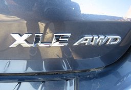 2018 Toyota Highlander - Thumbnail 16