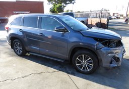 2018 Toyota Highlander - Thumbnail 3