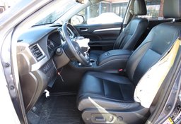 2018 Toyota Highlander - Thumbnail 22