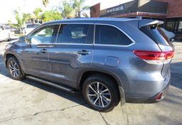 2018 Toyota Highlander - Thumbnail 10