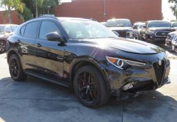 2019 Alfa Romeo Stelvio - Thumbnail 4