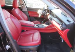 2019 Alfa Romeo Stelvio - Thumbnail 27