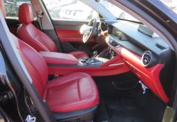 2019 Alfa Romeo Stelvio - Thumbnail 31