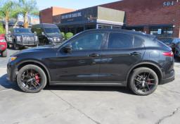 2019 Alfa Romeo Stelvio - Thumbnail 5