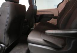 2020 Chrysler Voyager - Thumbnail 29