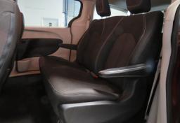 2020 Chrysler Voyager - Thumbnail 24