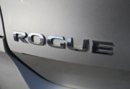 2017 Nissan Rogue - Thumbnail 20