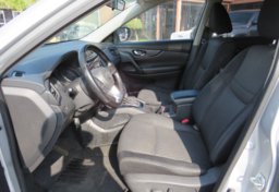 2017 Nissan Rogue - Thumbnail 27