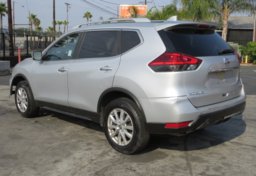 2017 Nissan Rogue - Thumbnail 7