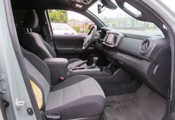 2023 Toyota Tacoma 4WD - Thumbnail 30