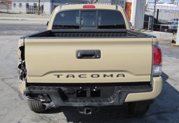 2020 Toyota Tacoma 4WD - Thumbnail 11