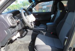 2020 Toyota Tacoma 4WD - Thumbnail 25