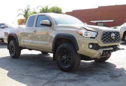 2020 Toyota Tacoma 4WD - Thumbnail 3