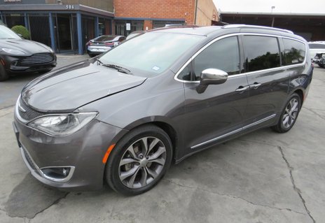 Picture of 2017 Chrysler Pacifica