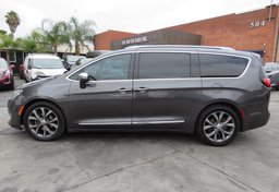 2017 Chrysler Pacifica - Thumbnail 5