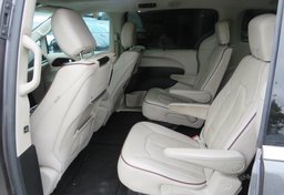 2017 Chrysler Pacifica - Thumbnail 27