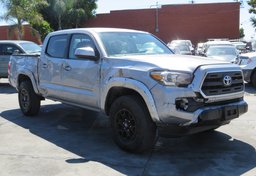 2017 Toyota Tacoma - Thumbnail 4