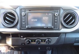 2017 Toyota Tacoma - Thumbnail 35