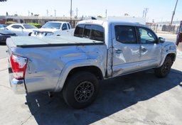 2017 Toyota Tacoma - Thumbnail 8