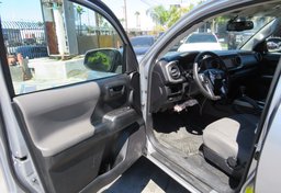 2017 Toyota Tacoma - Thumbnail 20