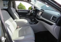 2018 Toyota Highlander - Thumbnail 21