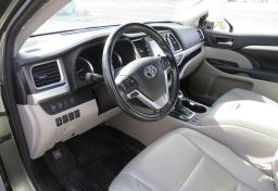2018 Toyota Highlander - Thumbnail 22