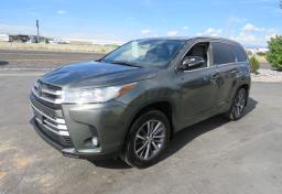 2018 Toyota Highlander - Thumbnail 1