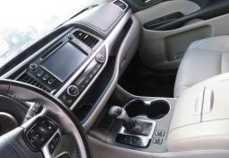 2018 Toyota Highlander - Thumbnail 31