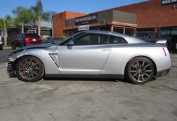 2014 Nissan GT-R - Thumbnail 10