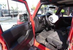 2012 Jeep Wrangler Unlimited - Thumbnail 15