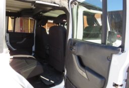 2016 Jeep Wrangler Unlimited - Thumbnail 33