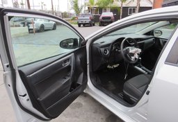 2019 Toyota Corolla - Thumbnail 19