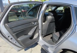 2018 Honda Accord Sedan - Thumbnail 23