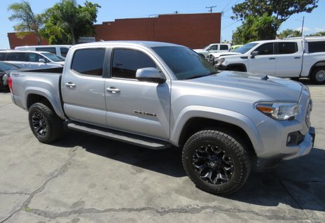 Picture of 2017 Toyota Tacoma