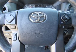 2017 Toyota Tacoma - Thumbnail 35